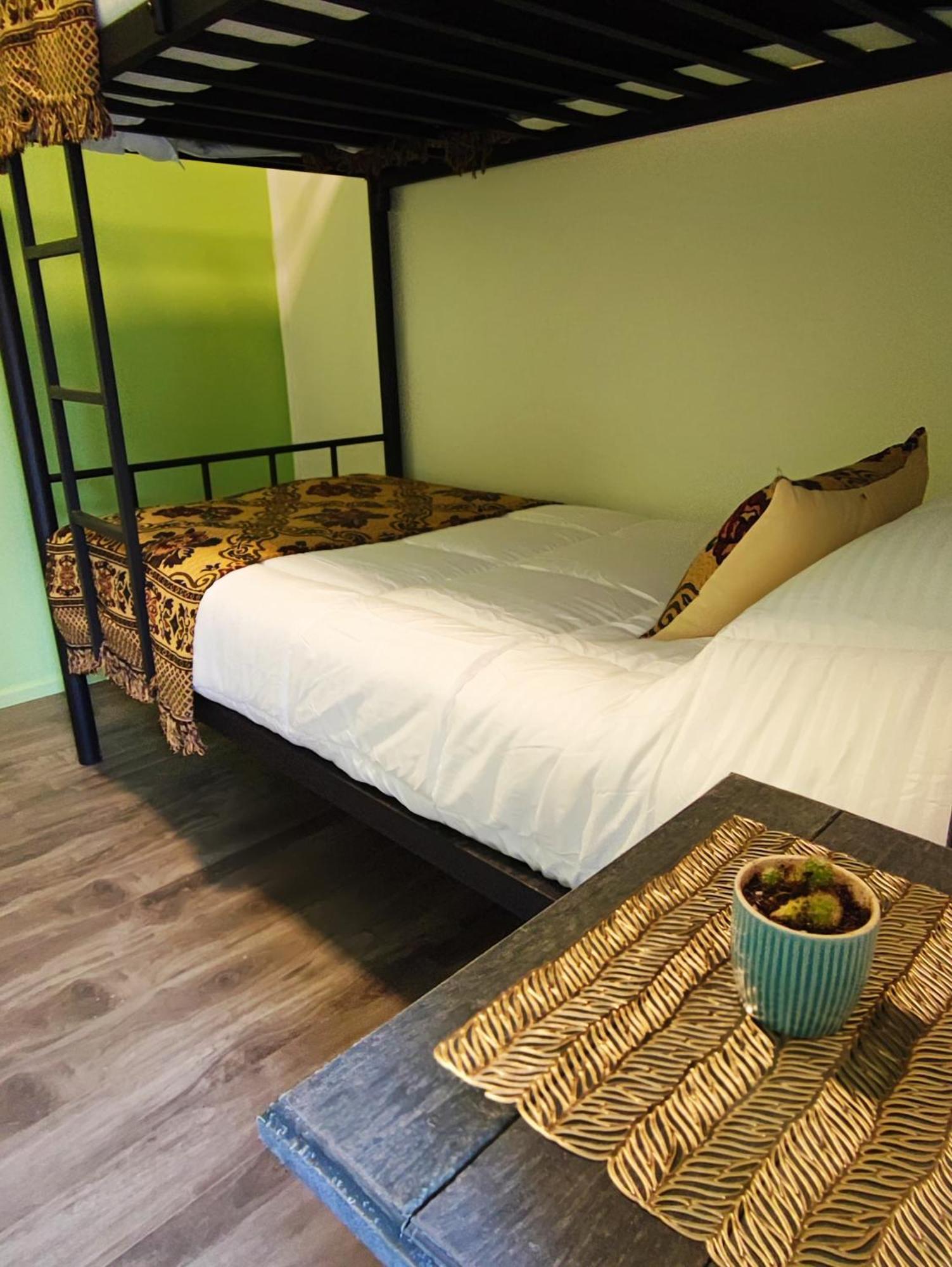 Hostel Kuntur Пуэрто-Наталес Экстерьер фото